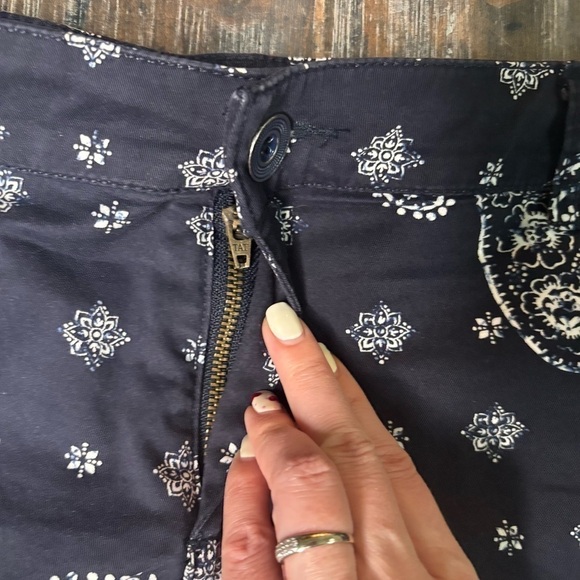 Lane Bryant Blue and White Bermuda Shorts with Paisley Design - Picture 4 of 10